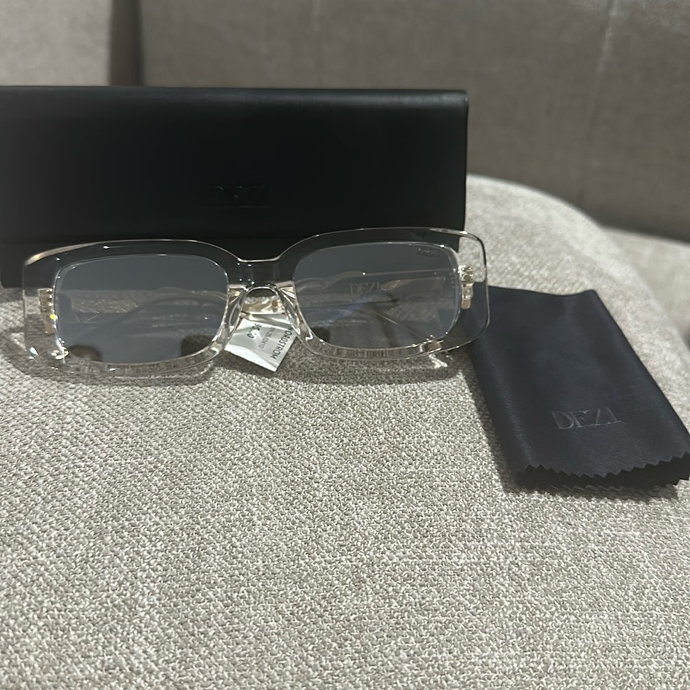 Dezi Drippy Sunglasses